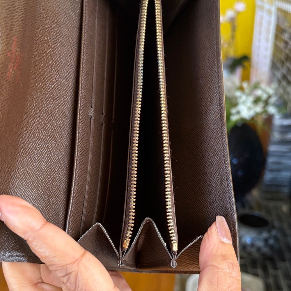 Louis Vuitton Wallet with Button Closure - Picture 8 of 13
